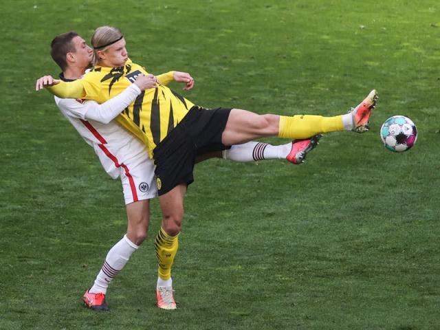 1617529987597009368.jpg http___mediadb.kicker.de_wcms_7005_76395_65CBFB30-914F-4012-8F7A-928EF3A7A487.jpg